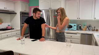 ���ံုးေသူ့အစ် GF