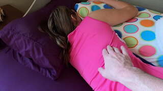 Father gets up stepdaughter सकाळी त्याच्या प्रचंड कोंबडा Father gets up stepdaughter सकाळी त्याच्या प्रचंड कोंबडा