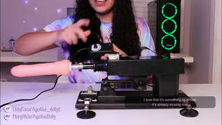 ORGASMO A CHORROS CON MI MAQUINA SEXUÁLNÍ - AGATHA DOLLY