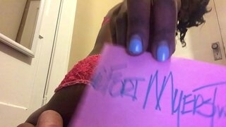 ���ድሚያ Thick Babe የሚሰጡዋቸውን ሰዎች ላይ የእሷ ሁሉም ላይ